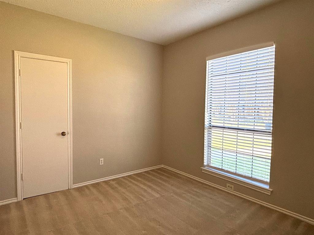 Lewisville, Texas 75067, United States, 3 Bedrooms Bedrooms, ,2 BathroomsBathrooms,Residential,Pending,85510