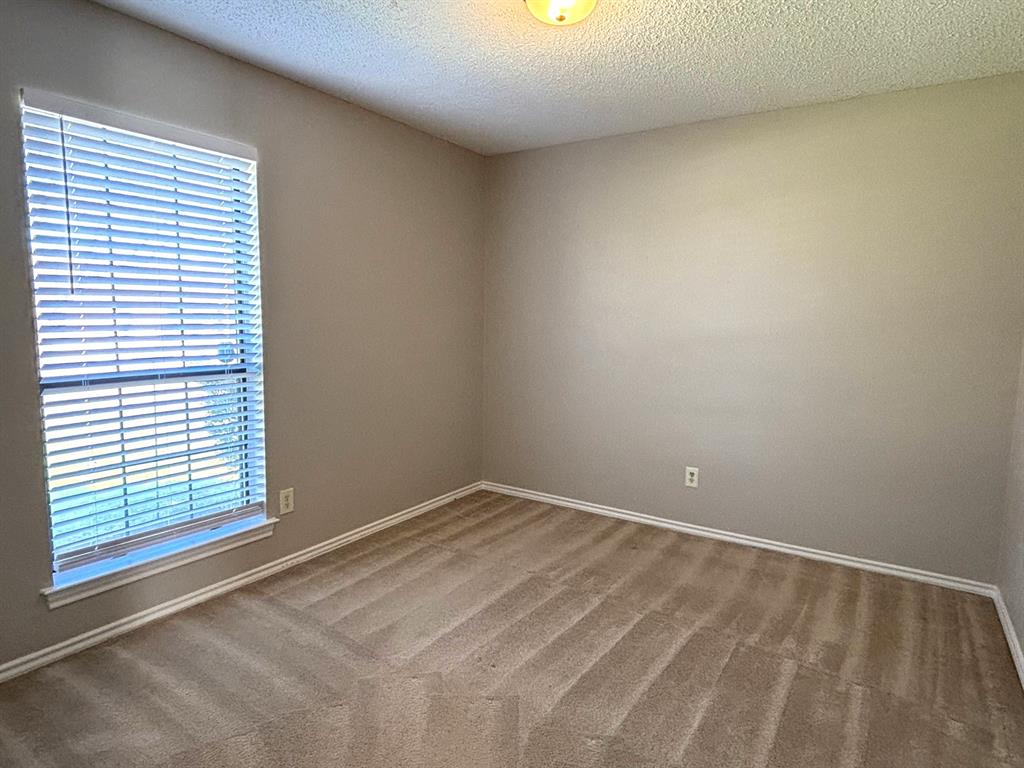 Lewisville, Texas 75067, United States, 3 Bedrooms Bedrooms, ,2 BathroomsBathrooms,Residential,Pending,85510