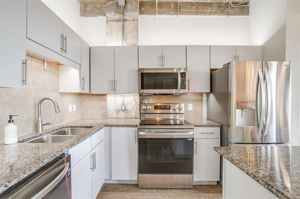 221 W Lancaster Avenue 5003