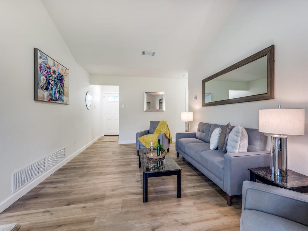 1103 Autumn Oak Drive