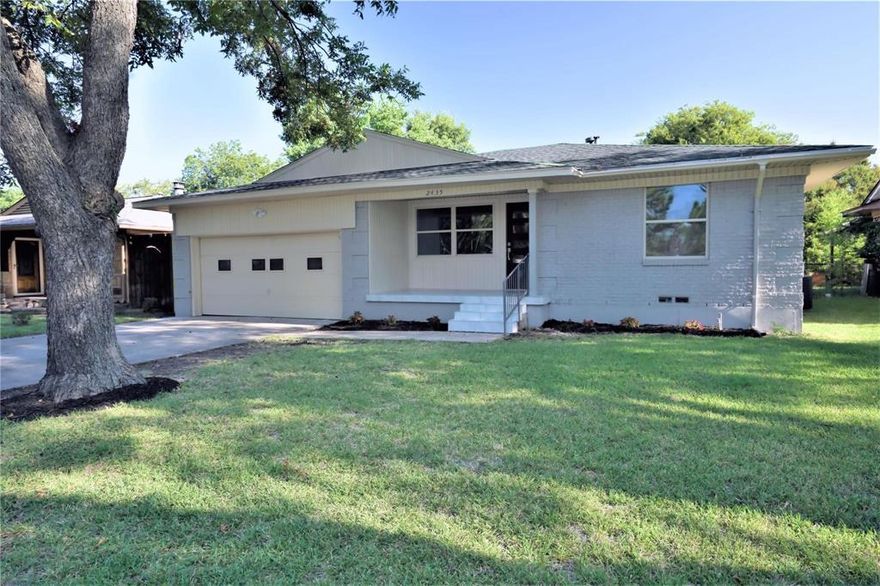 Must See!! Completely remodeled home with open concept layout and extensive upgrades throughout. New features include: stainless steel appliances, quartz countertops, electrical panel, plumbing and electrical fixtures, windows, interior texture, fully updated bathrooms, custom cabinetry, and much more.
This spacious home offers three bedrooms, two bathrooms, two living areas, and a rear large storage structure that can accommodate one or two vehicles—perfect for additional parking, a workshop, or extra storage.
Conveniently located near White Rock Lake and Park, with easy access to major highways and just a short drive from Downtown Dallas.
Don’t miss the opportunity to own this move-in-ready property with modern finishes in a desirable Dallas neighborhood!