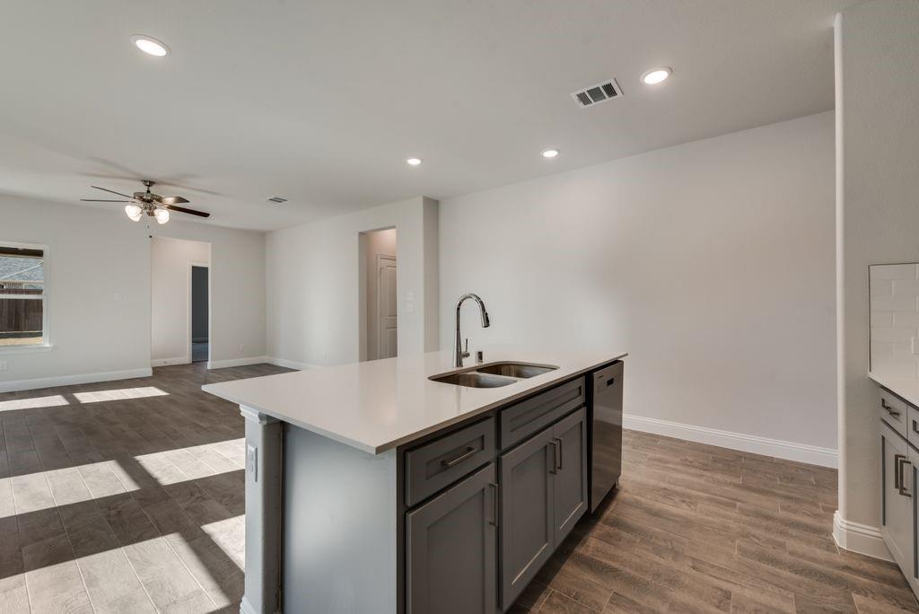 AnaCapri - Residential Lease