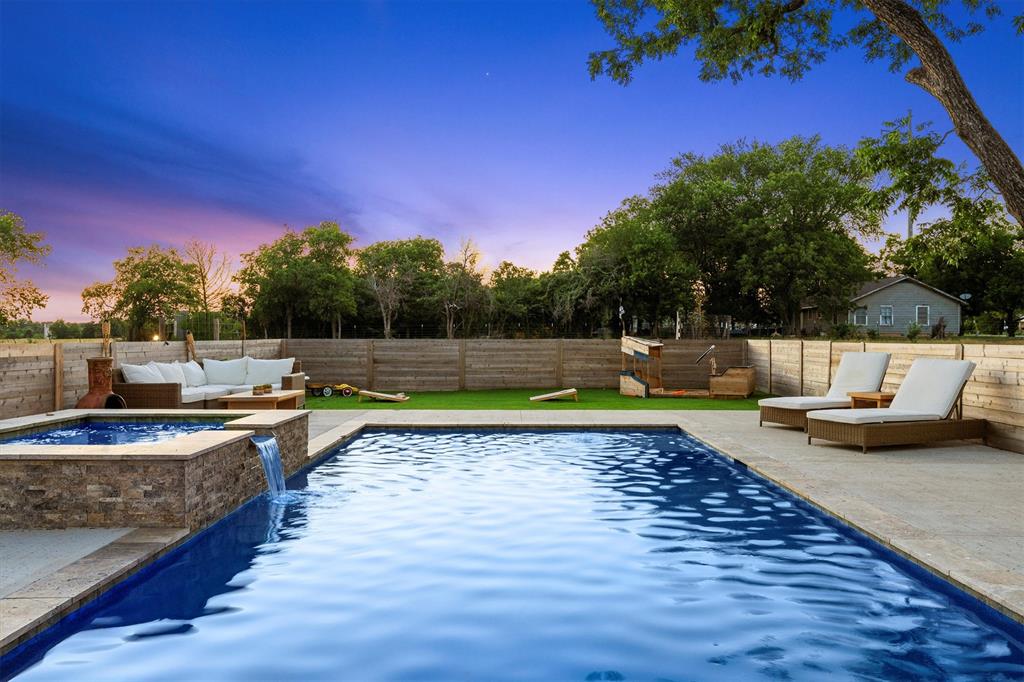 DAVIS H E - Residential