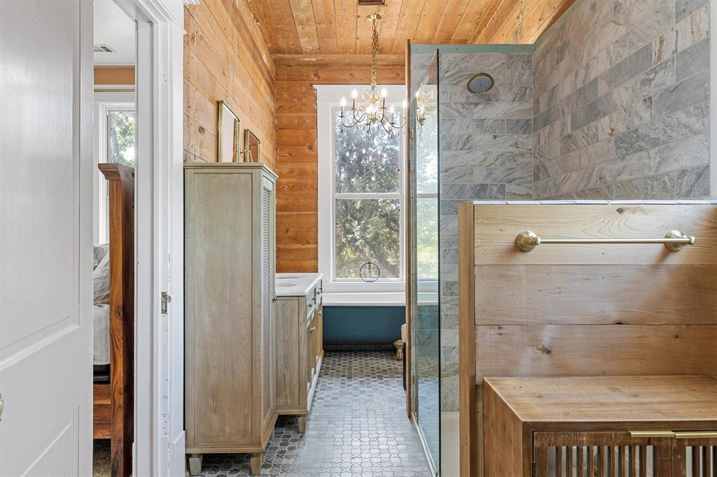 DAVIS H E - Residential