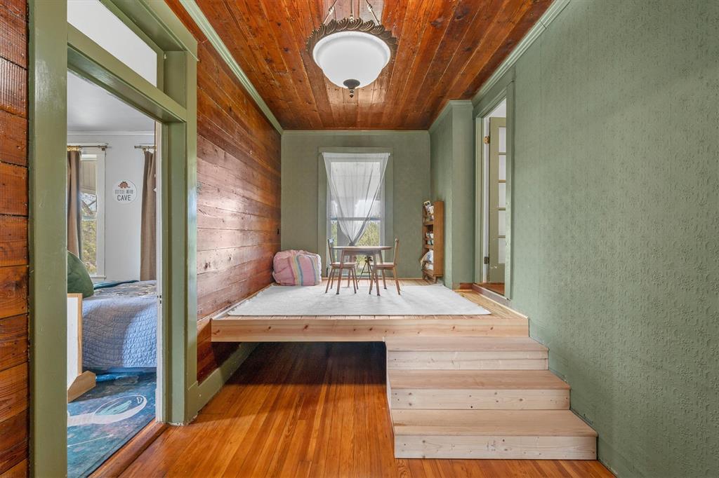 DAVIS H E - Residential