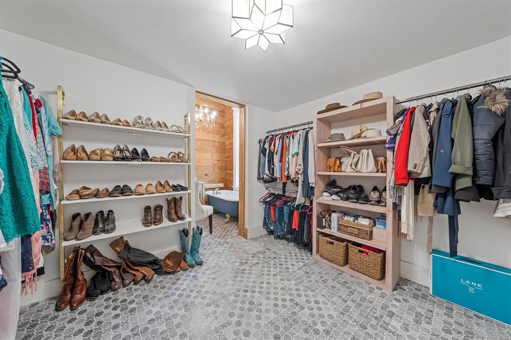 DAVIS H E - Residential