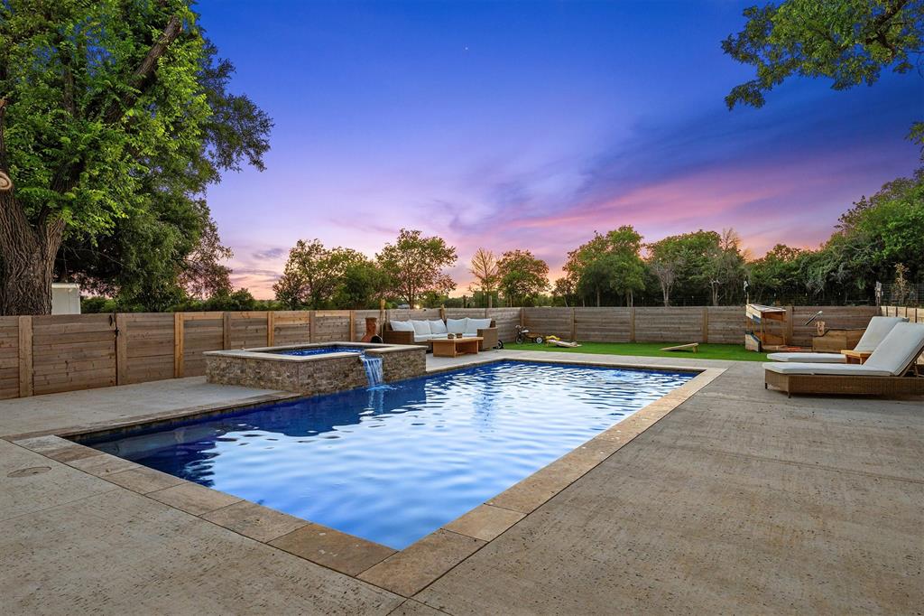 DAVIS H E - Residential