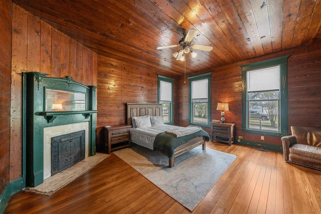 DAVIS H E - Residential