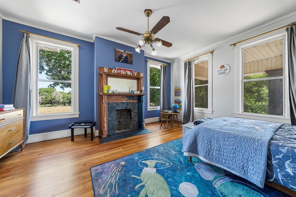 DAVIS H E - Residential