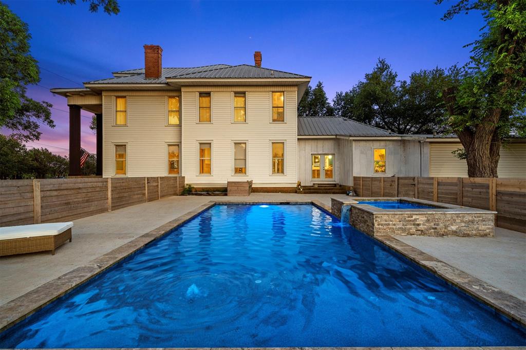 DAVIS H E - Residential