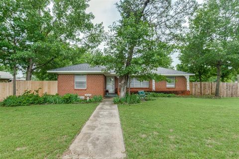 404 Highland Boulevard Richardson TX 75081
