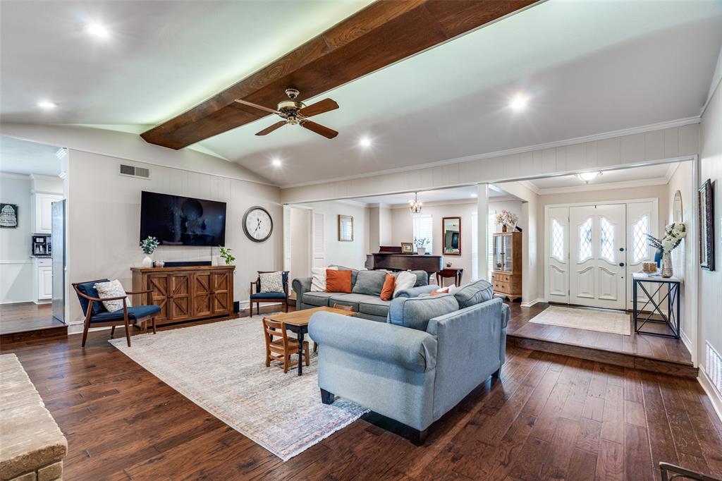 2512 Plateau Drive