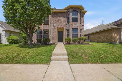 Photo of 1535 Forest Creek Circle, Mesquite, TX 75149 (MLS # 21233917)