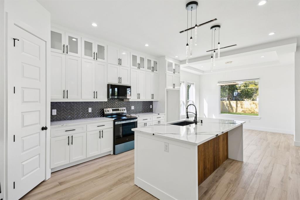 1035 Strickland Street