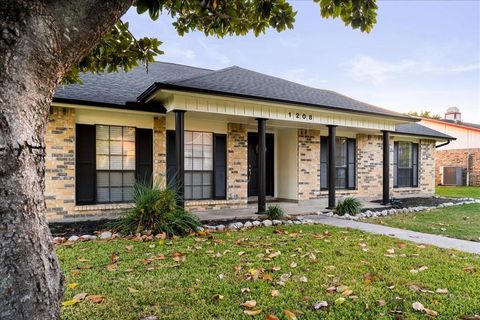 1208 Kesser Drive Plano TX 75025