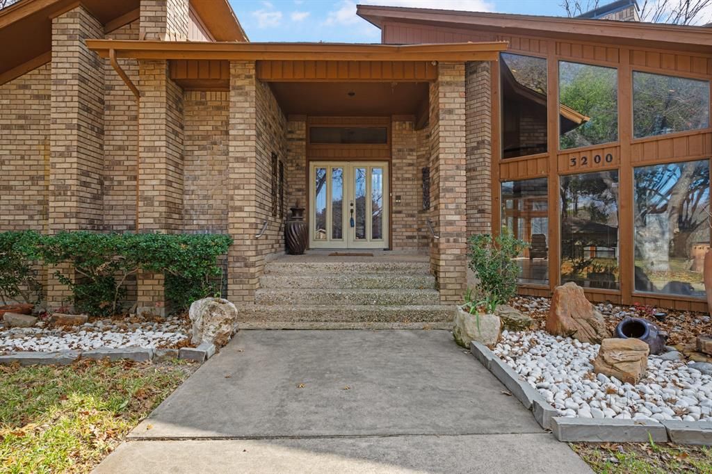 Photo of 3200 San Paulo Court, Arlington, TX 76012 (MLS # 21141599)