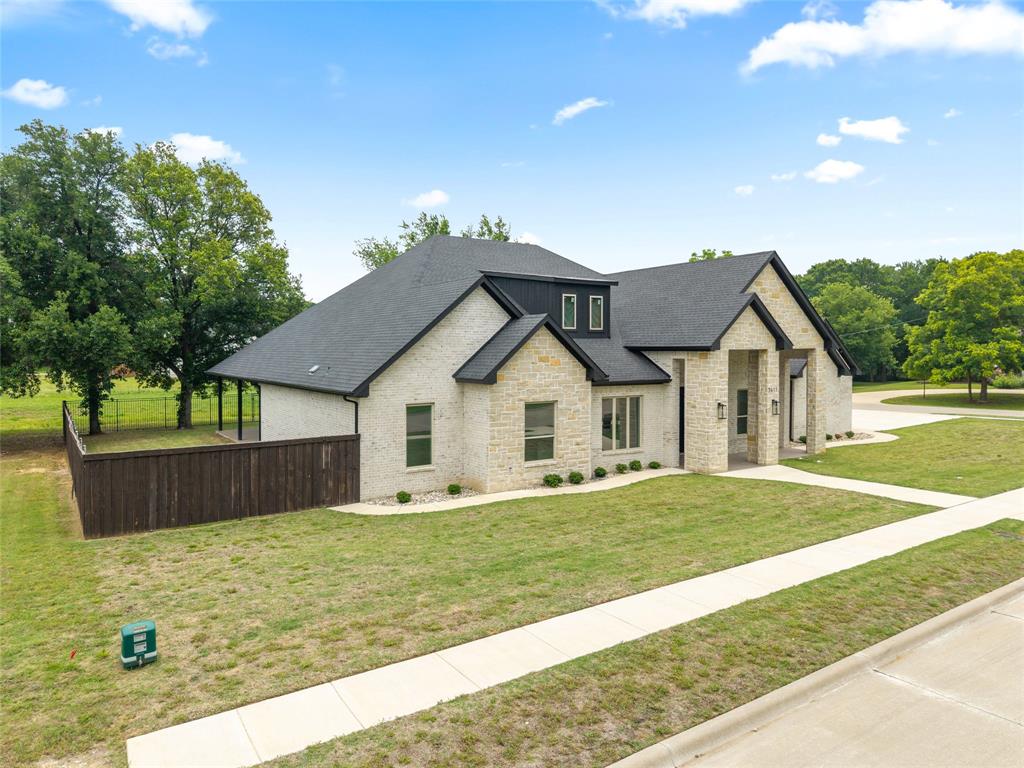 7611 Awadi Court