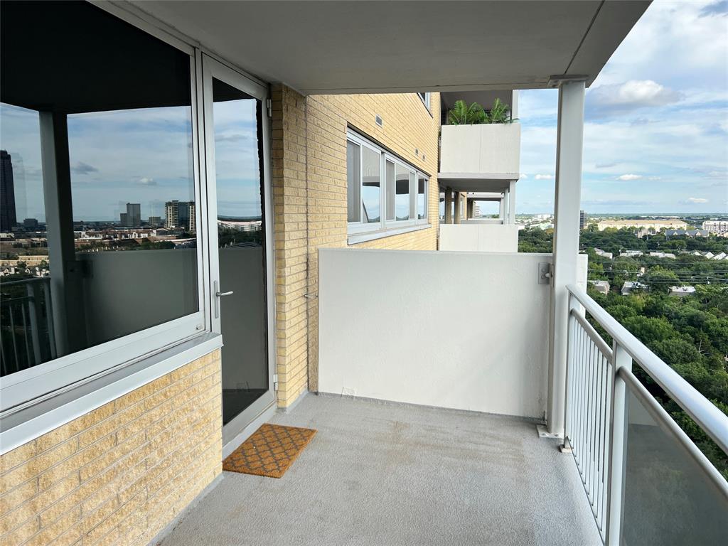 Twenty-One Turtle Creek Condo - Residential Lease