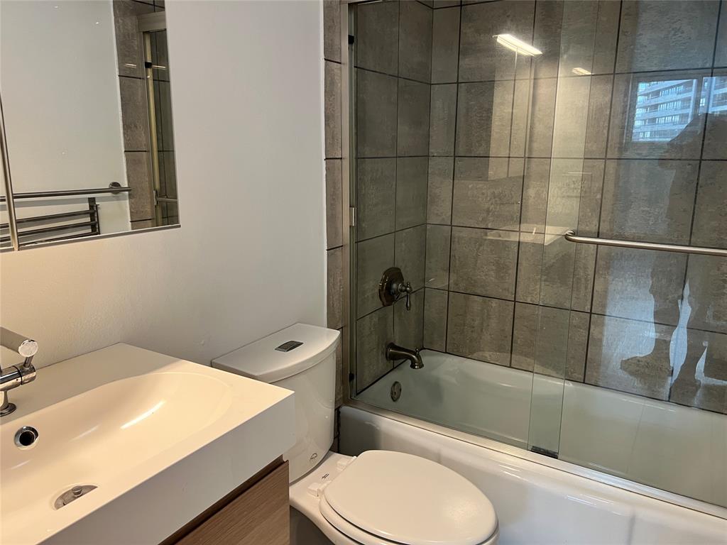 Twenty-One Turtle Creek Condo - Residential Lease