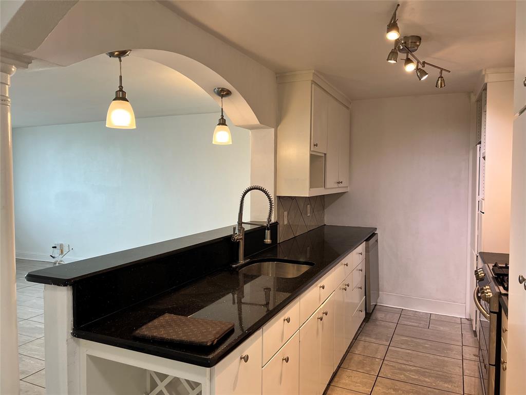 Twenty-One Turtle Creek Condo - Residential Lease