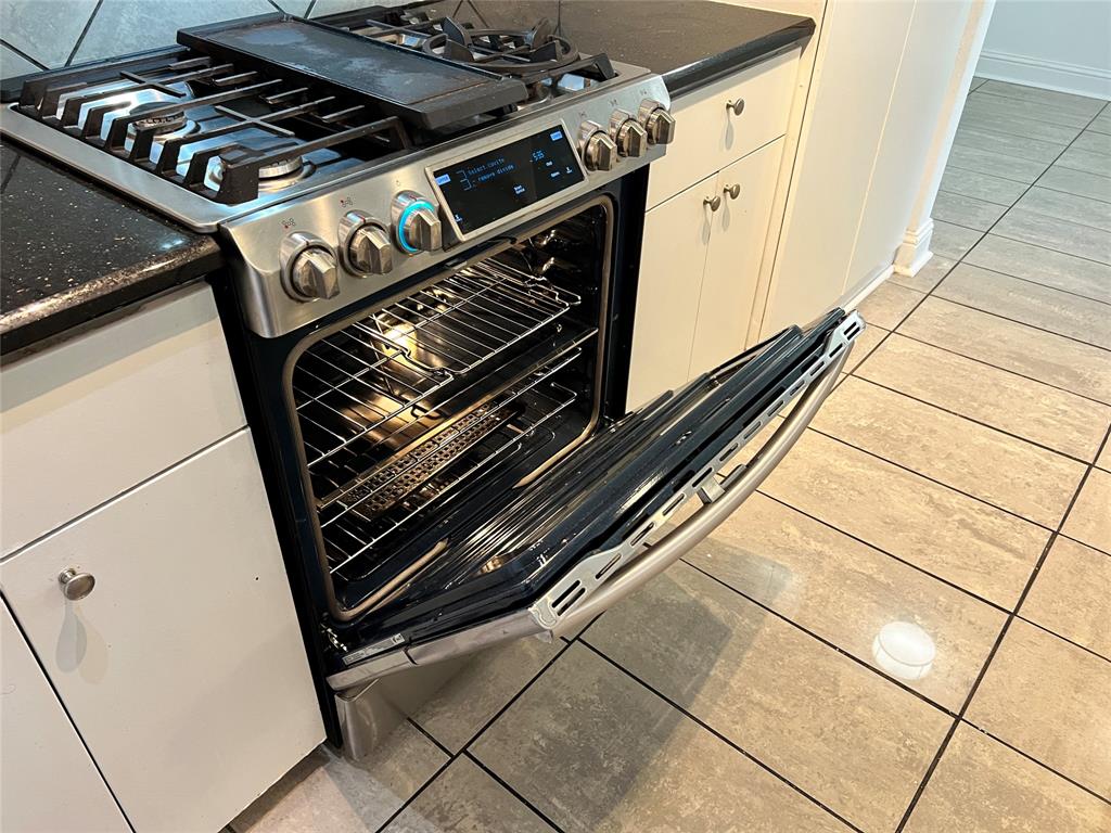 Twenty-One Turtle Creek Condo - Residential Lease