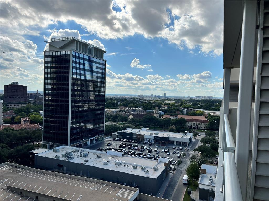 Twenty-One Turtle Creek Condo - Residential Lease