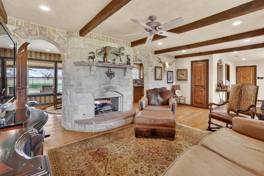 110.003 AB 432 OSCAR F LEVERETT SURVEY - Farm