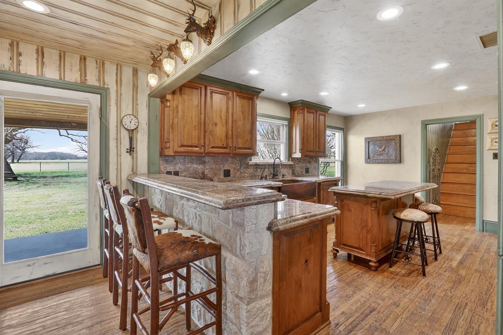 110.003 AB 432 OSCAR F LEVERETT SURVEY - Farm