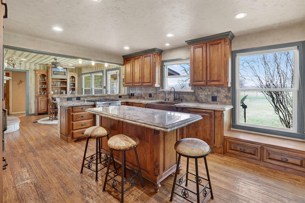 110.003 AB 432 OSCAR F LEVERETT SURVEY - Farm