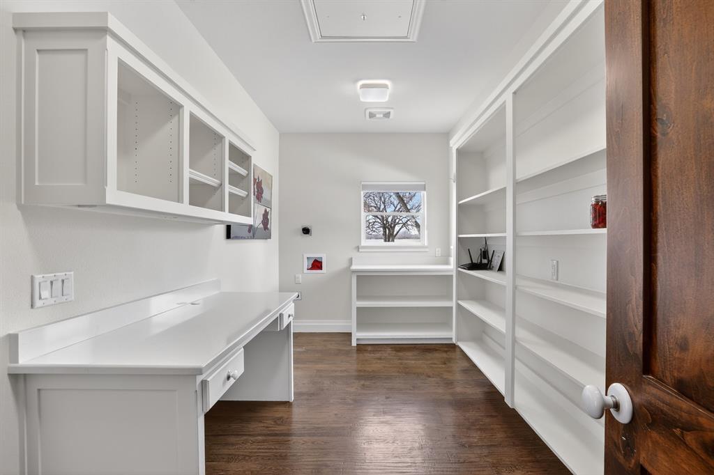 110.003 AB 432 OSCAR F LEVERETT SURVEY - Farm