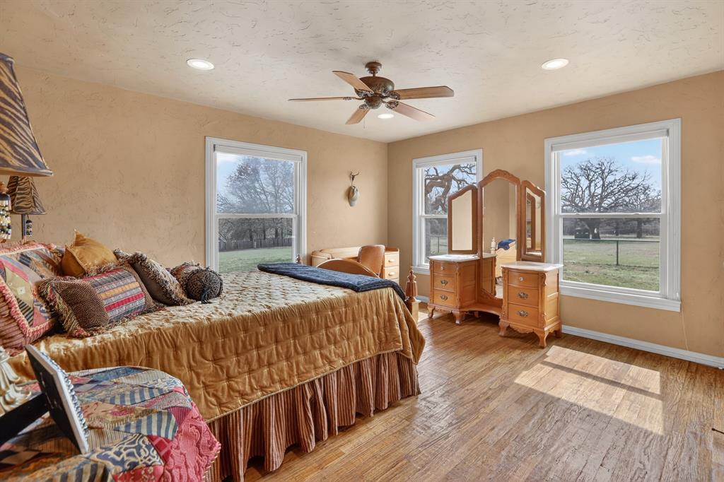 110.003 AB 432 OSCAR F LEVERETT SURVEY - Farm