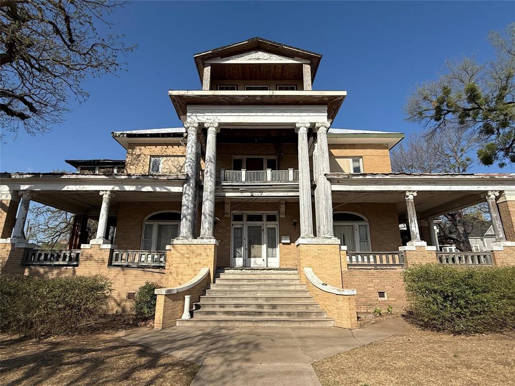 207A NW 4th Avenue