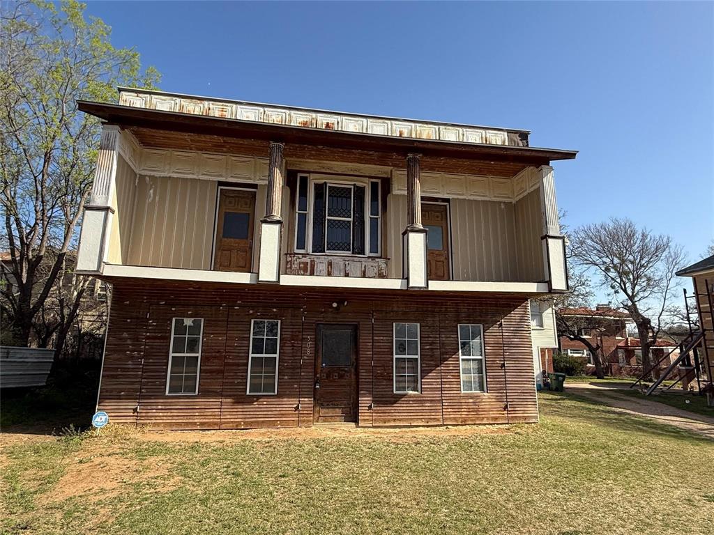 207A NW 4th Avenue
