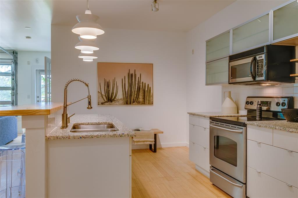 1111 S Akard Street 310