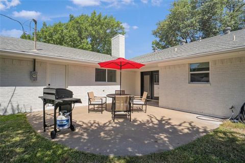 Tiny photo for 513 Northridge Street, Denton, TX 76201 (MLS # 21080150)