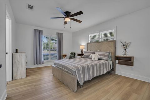 Tiny photo for 513 Northridge Street, Denton, TX 76201 (MLS # 21080150)