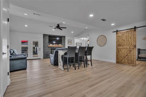 Tiny photo for 513 Northridge Street, Denton, TX 76201 (MLS # 21080150)