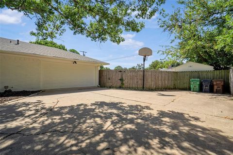 Tiny photo for 513 Northridge Street, Denton, TX 76201 (MLS # 21080150)