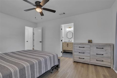 Tiny photo for 513 Northridge Street, Denton, TX 76201 (MLS # 21080150)