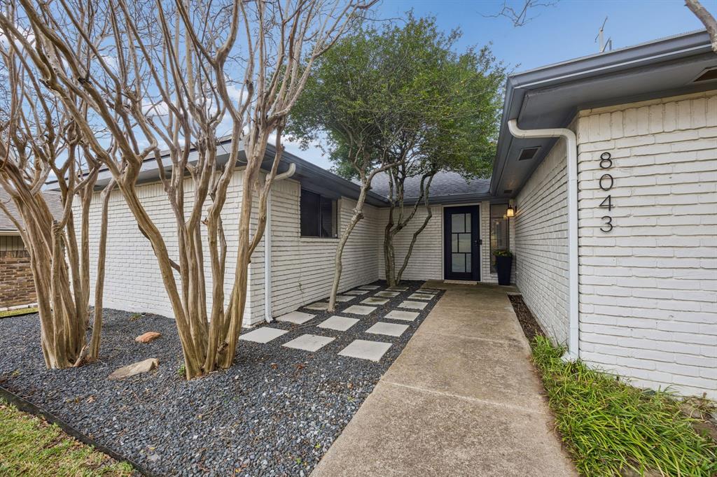 8043 Moss Meadows Drive