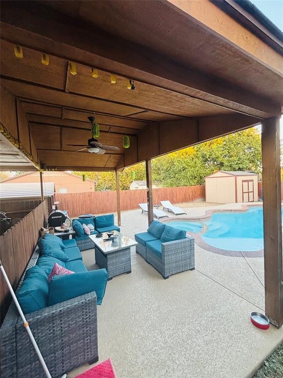 110 N Love Avenue