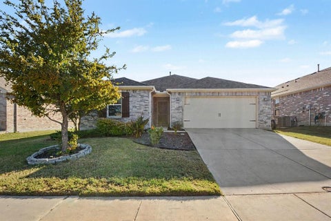 Photo of 2620 Wayne Avenue, Aubrey, TX 76227 (MLS # 21417048)
