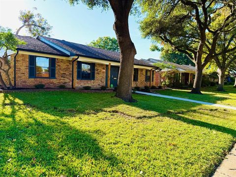 Photo of 4761 Preston Trail Drive, Mesquite, TX 75150 (MLS # 21311170)