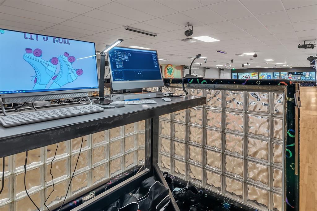 Altadena Heights - Commercial Sale