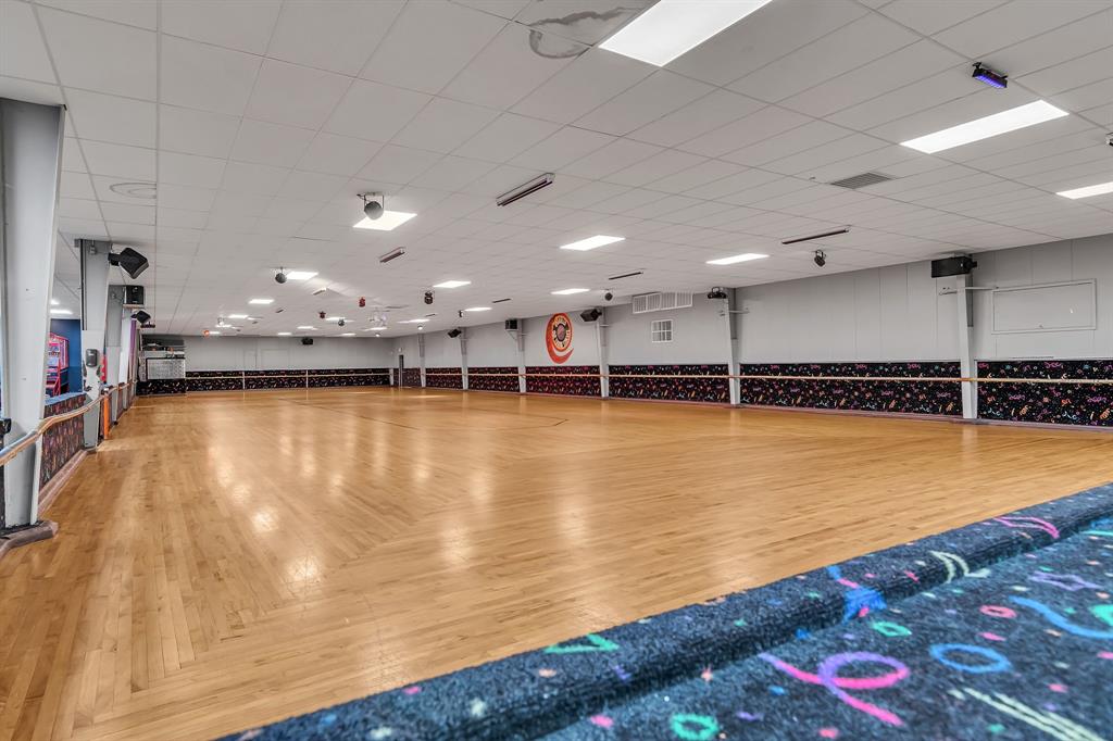 Altadena Heights - Commercial Sale