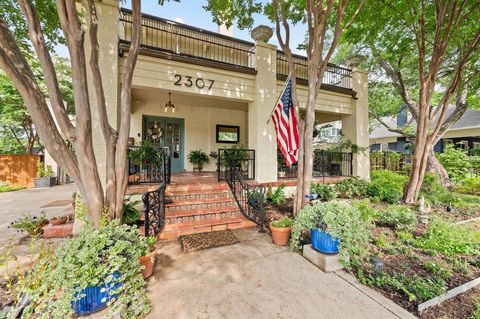 2307 5th Avenue Fort Worth TX 76110