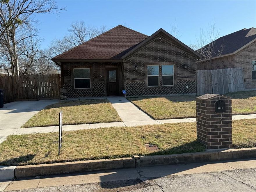 2021 built home for LEASE. This 3 bedroom 2 bath has it all. Granite in kitchen and bathrooms, New stainless steel appliances, decorative lighting, beautiful vinyl plank flooring through out the house. Covered porch and patio. Big back yard. Don't miss out on this beautiful home.