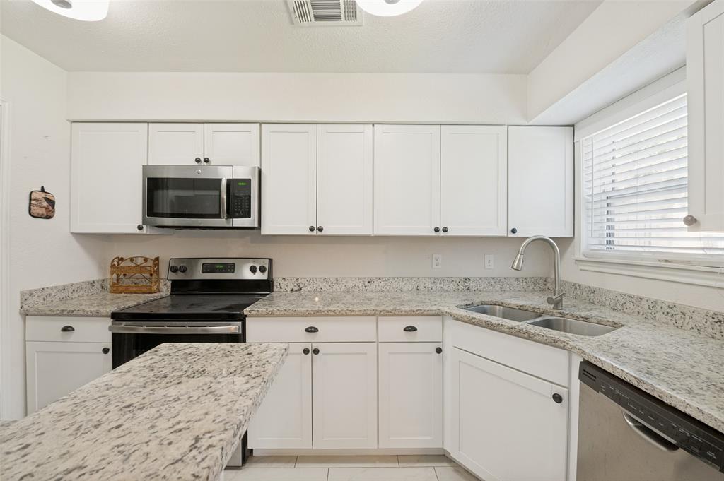 Cloisters Condo The - Residential