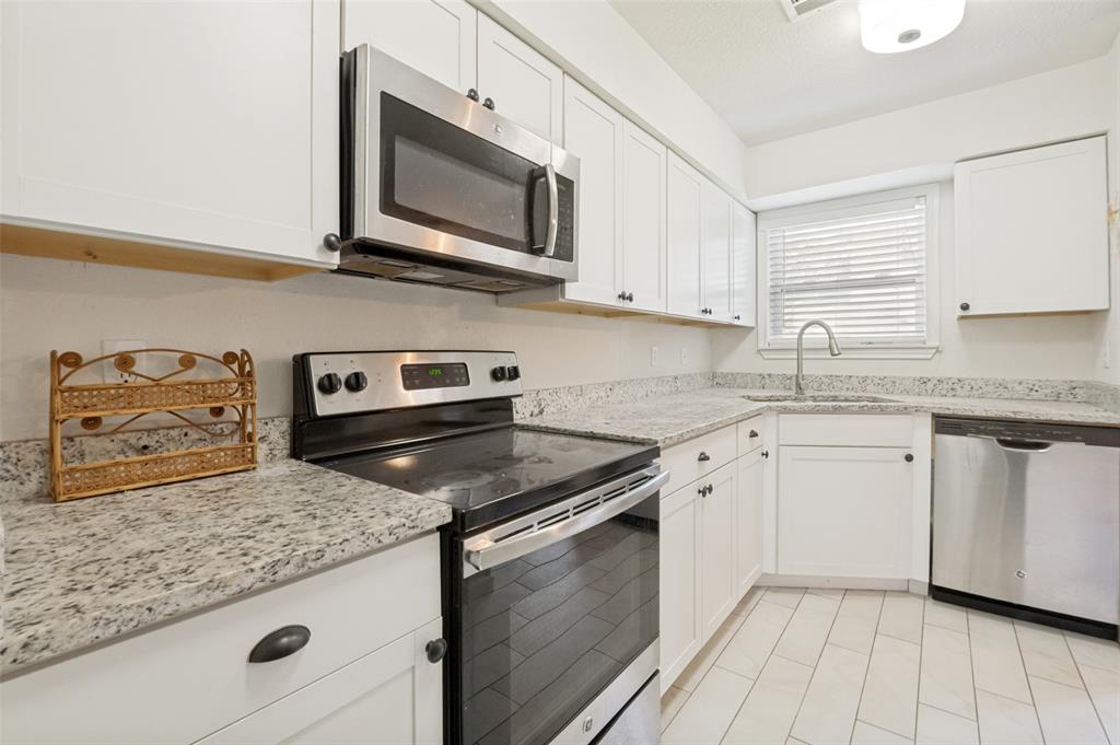 Cloisters Condo The - Residential