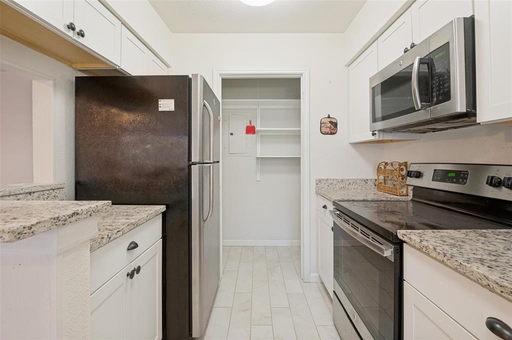 Cloisters Condo The - Residential